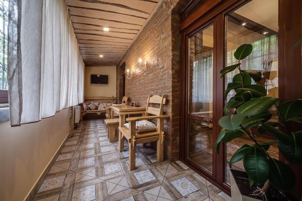 Austrian Apartment Lviv Extérieur photo